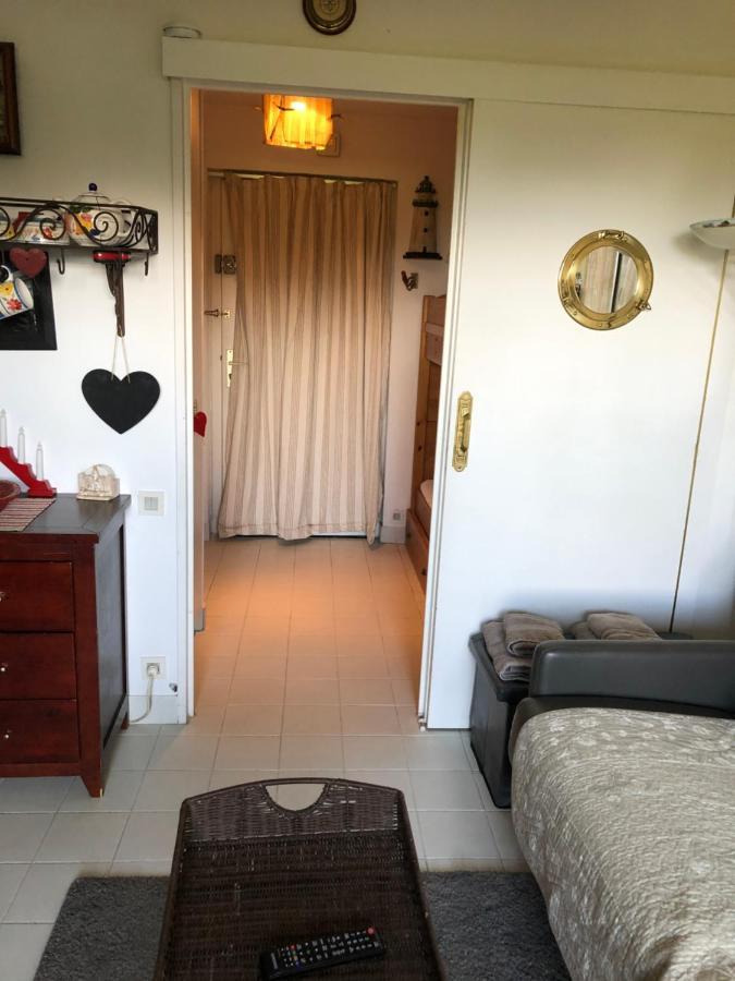 Studio En Rez De Jardin -"Le Petit Nid" A Trouville ภายนอก รูปภาพ