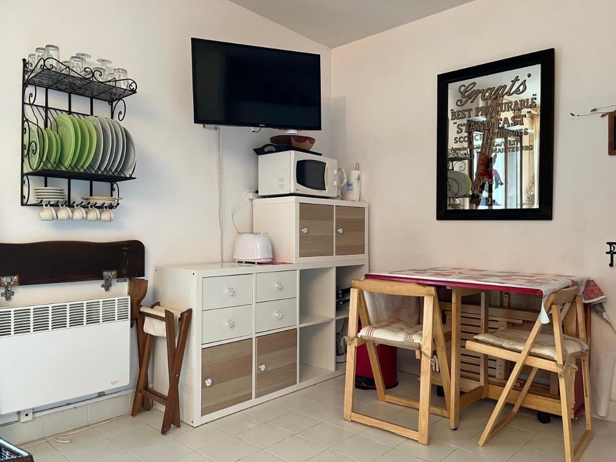 Studio En Rez De Jardin -"Le Petit Nid" A Trouville ภายนอก รูปภาพ